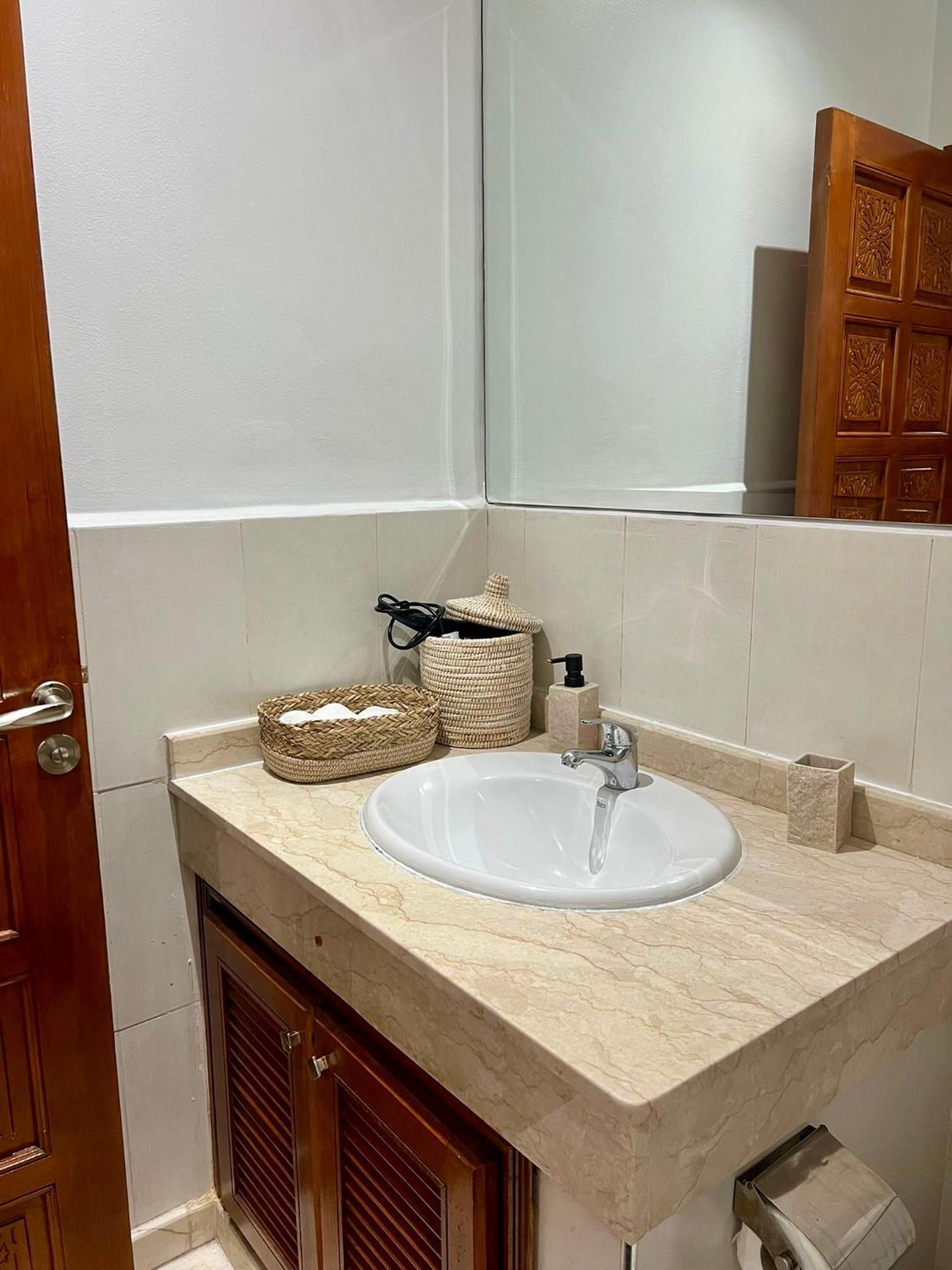 Cosy Appartement Au Coeur De Gueliz Marrakesh Bagian luar foto